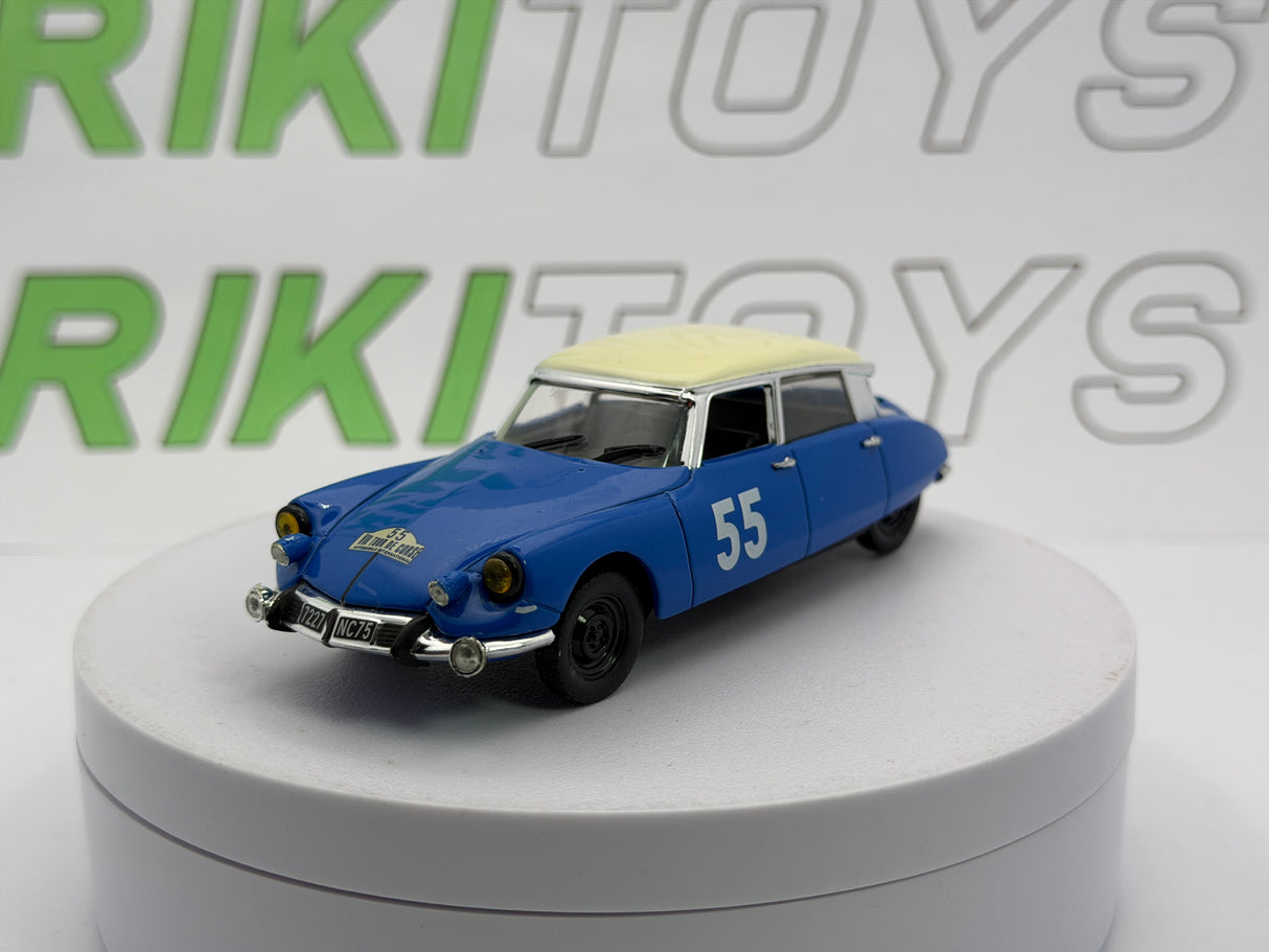 Citroen DS 19 Universal Hobbies 1/43 Blu 1963