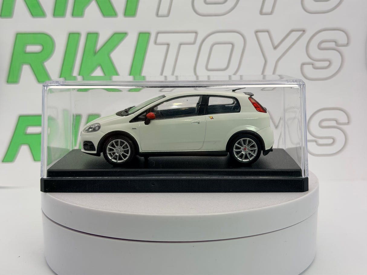 Fiat-Abarth Grande Punto Motorama 1/43 Bianco 2009