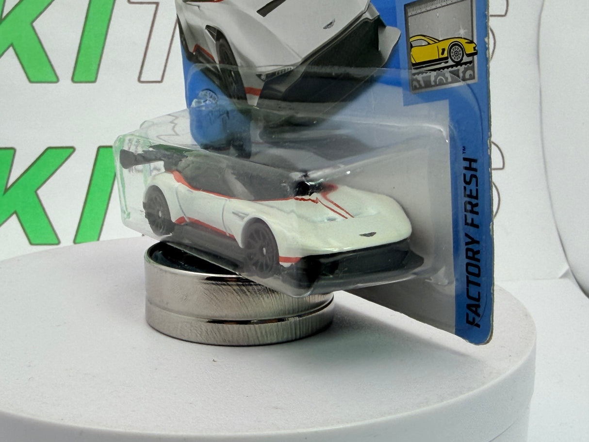 Aston martin Vulcan Hot Wheels 1/60 Bianco