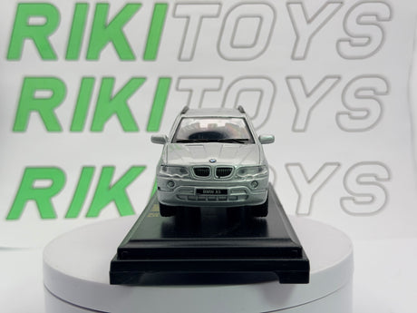 BMW X5 Maisto 1/38 Argento 1999