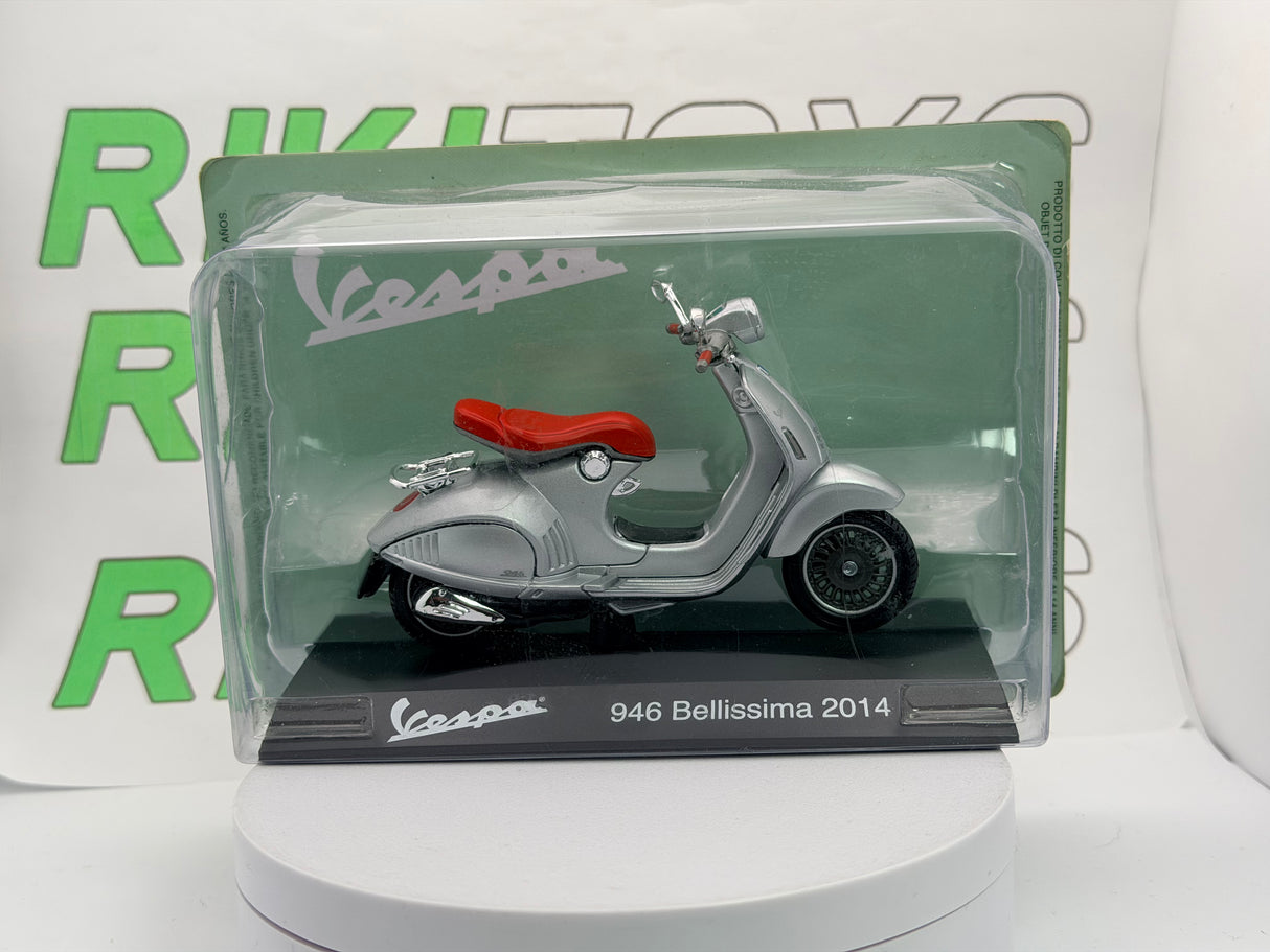 Piaggio Vespa 946 Bellissima Maisto 1/18 Argento 2014