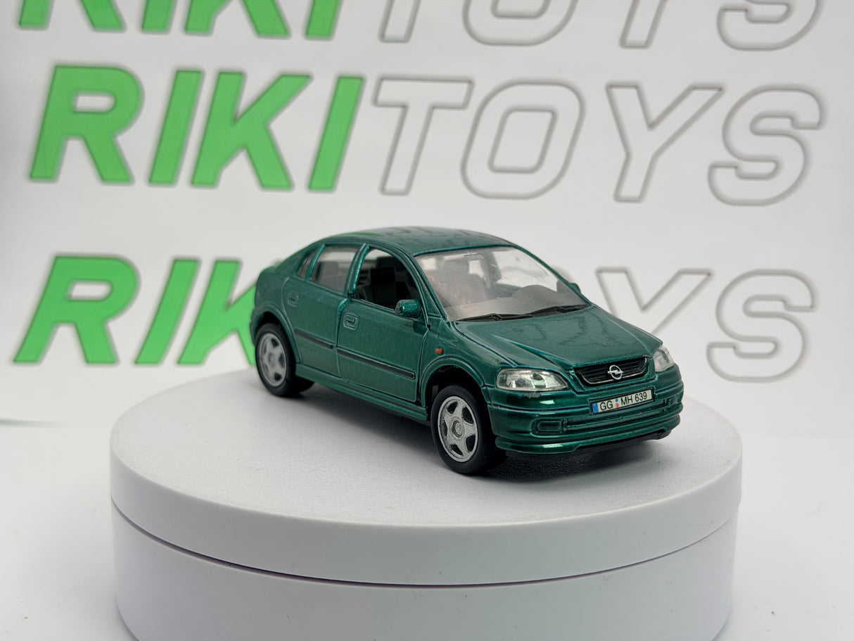 Opel Astra 4 porte Welly 1/38 Verde