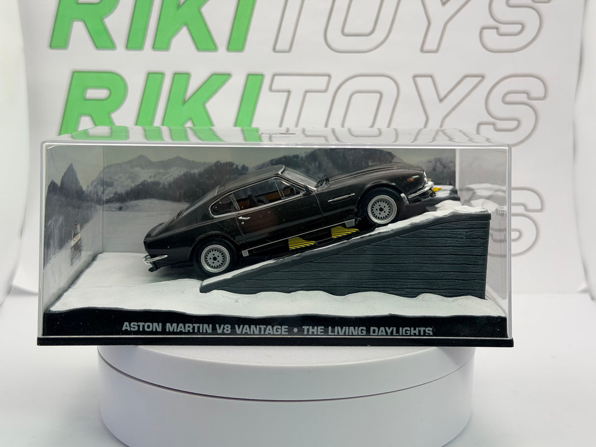 Aston Martin V8 Vantage Edicola 1/43 Grigio metallizzato 1972