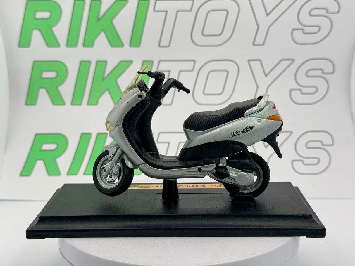 Peugeot Elyseo Maisto 1/18 Argento