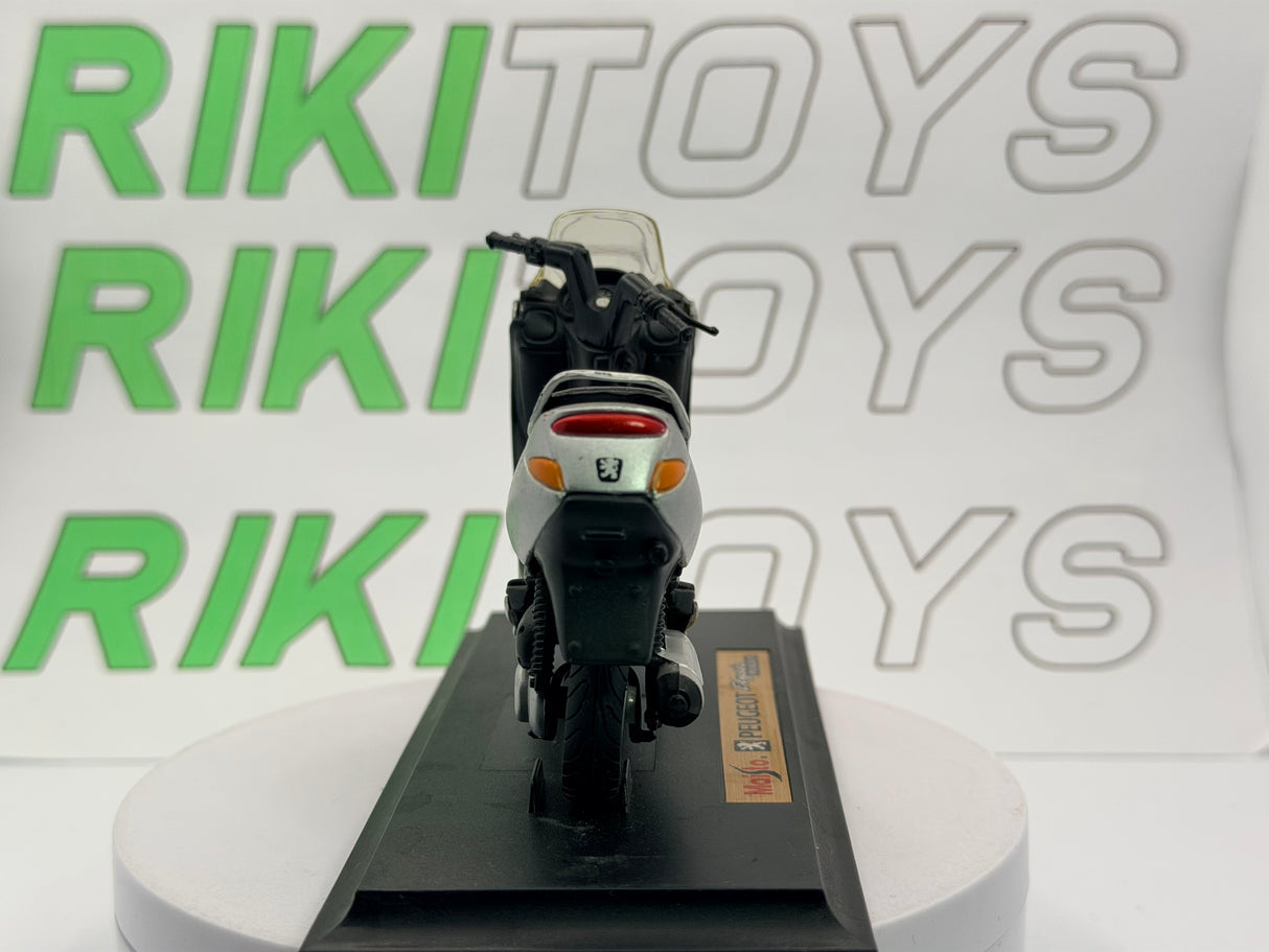 Peugeot Elyseo Maisto 1/18 Argento