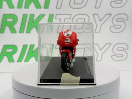 Yamaha YZR-M1 Edicola 1/24 Rosso 2002