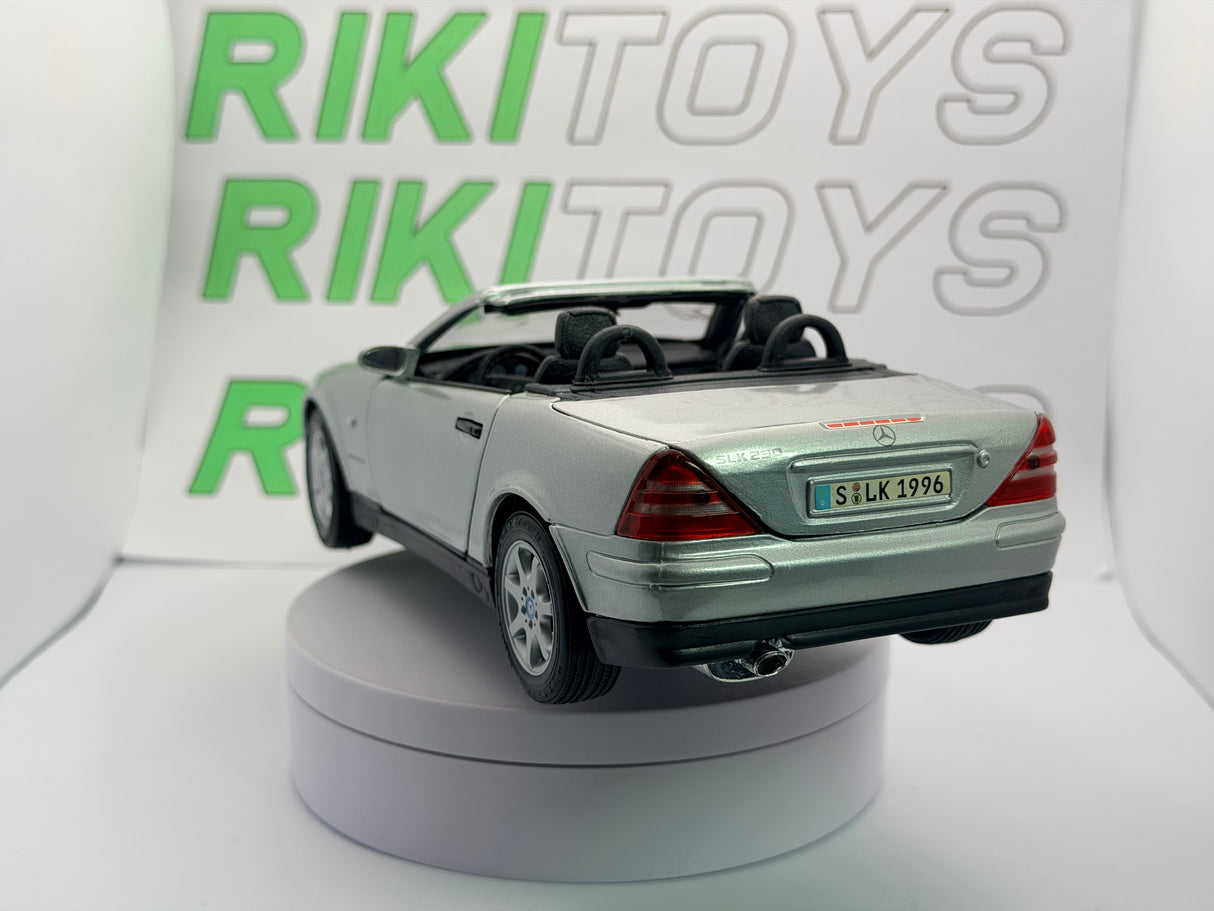 Mercedes Benz SLK 230 K Maisto 1/18 Argento 1996