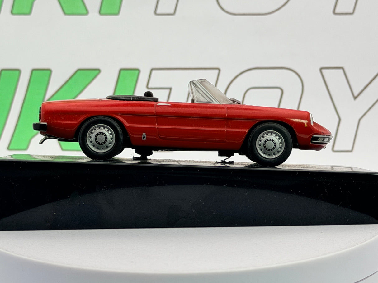 Alfa Romeo Duetto 1.3 Coda tronca Edicola 1/43 Rosso 1970