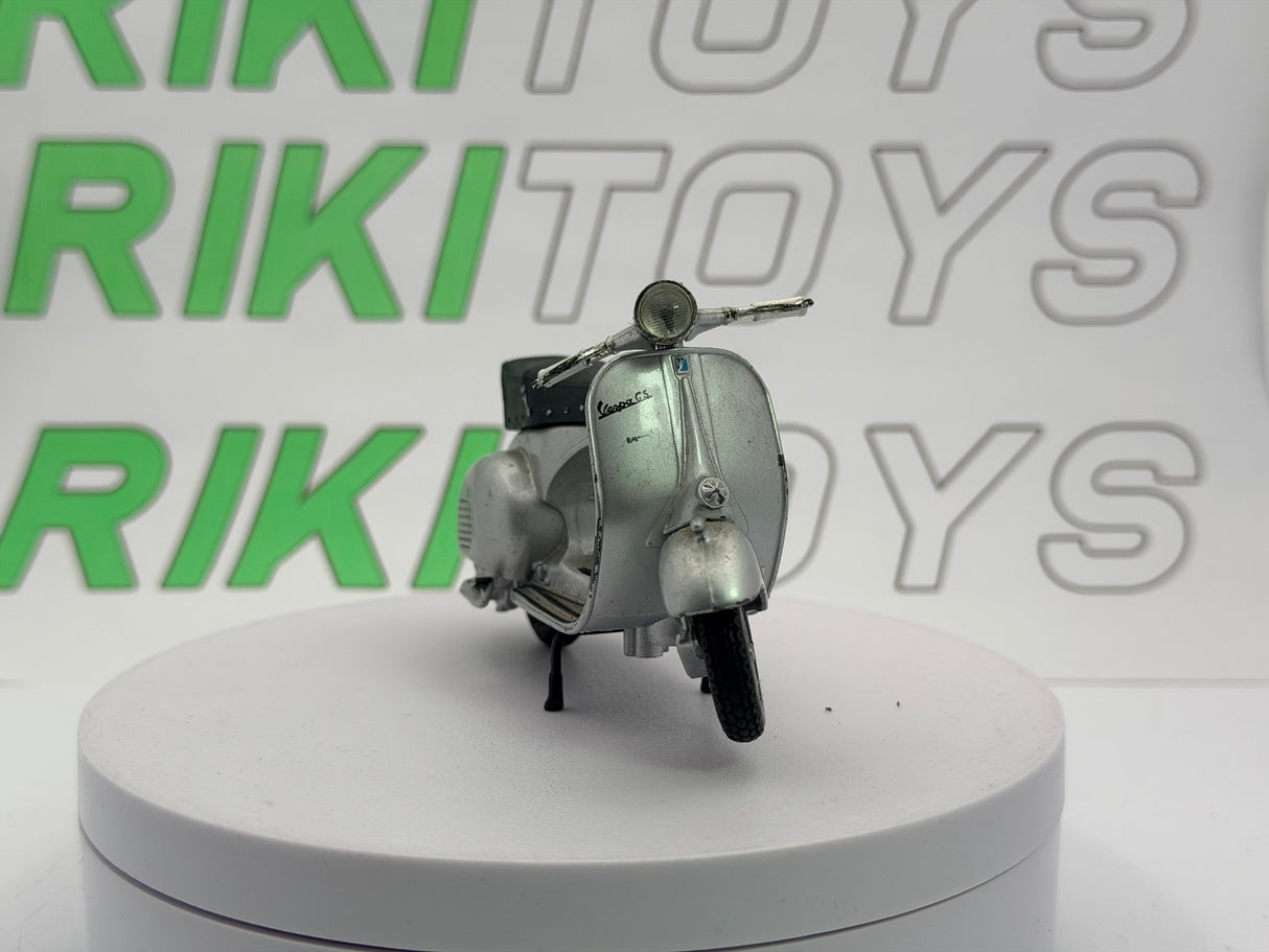 Piaggio Vespa 150 GS Maisto 1/24 Argento 1953