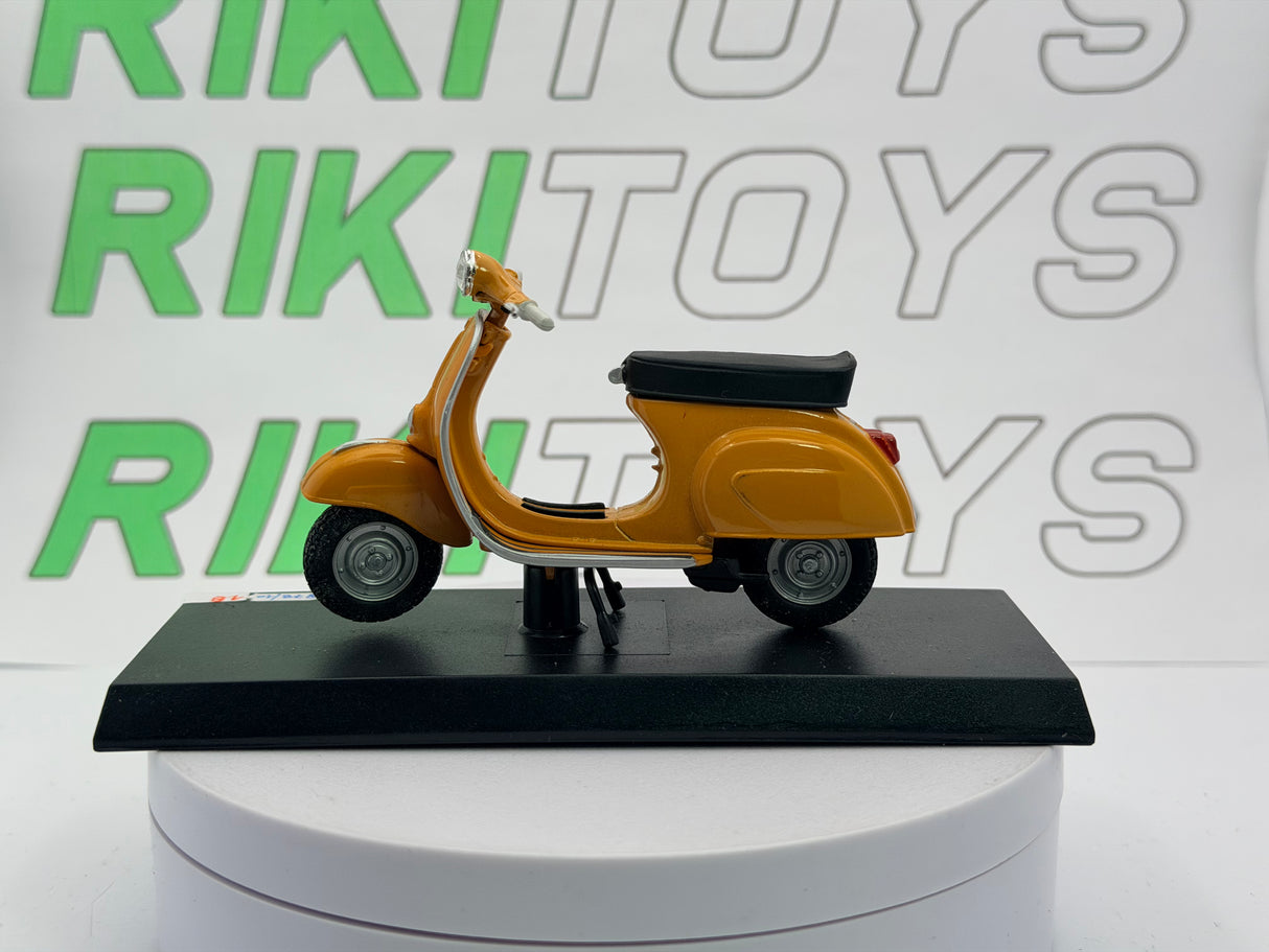 Piaggio Vespa 50 L Maisto 1/24 Arancione 1966