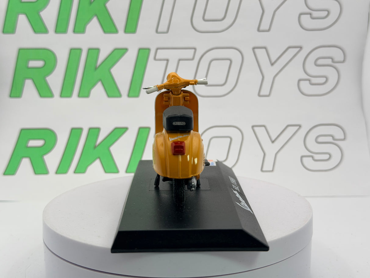 Piaggio Vespa 50 L Maisto 1/24 Arancione 1966