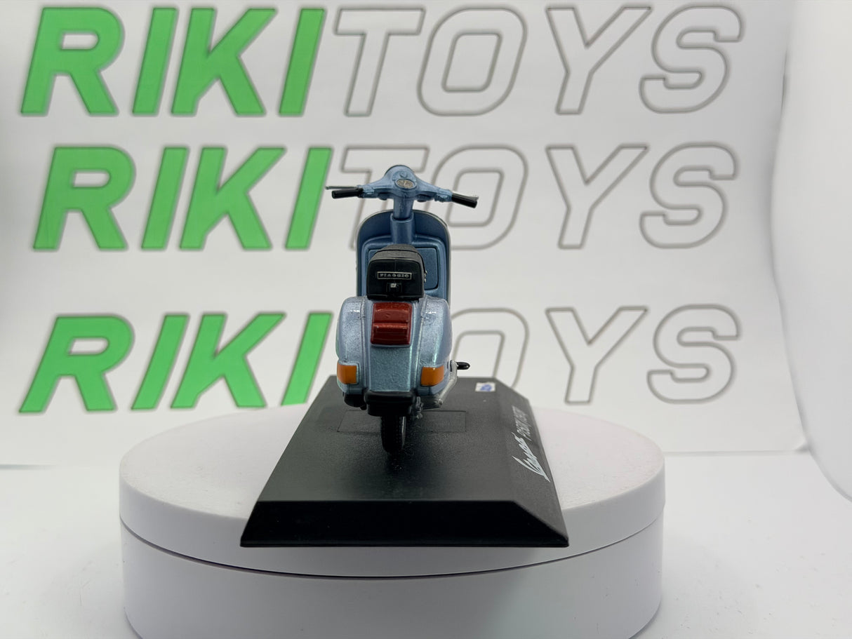 Piaggio Vespa 150 PX Maisto 1/24 Azzurro metallizzato 1978