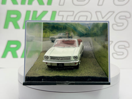 Ford  Mustang Cabrio Edicola 1/43 Bianco 1965