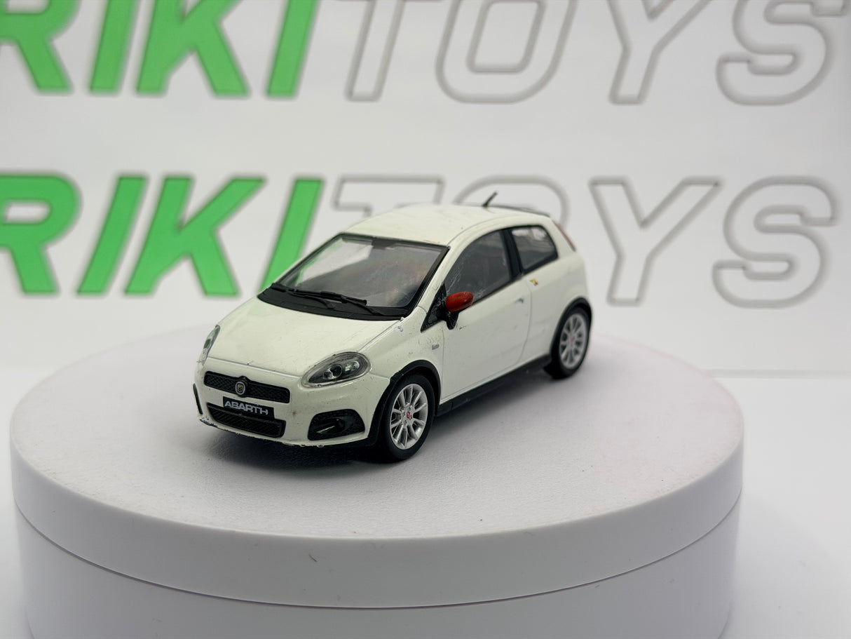 Fiat-Abarth Grande Punto Motorama 1/43 Bianco 2008