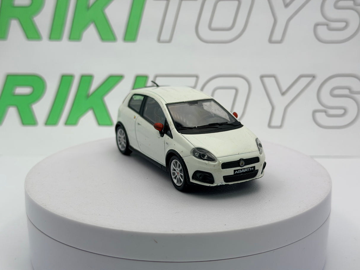 Fiat-Abarth Grande Punto Motorama 1/43 Bianco 2008