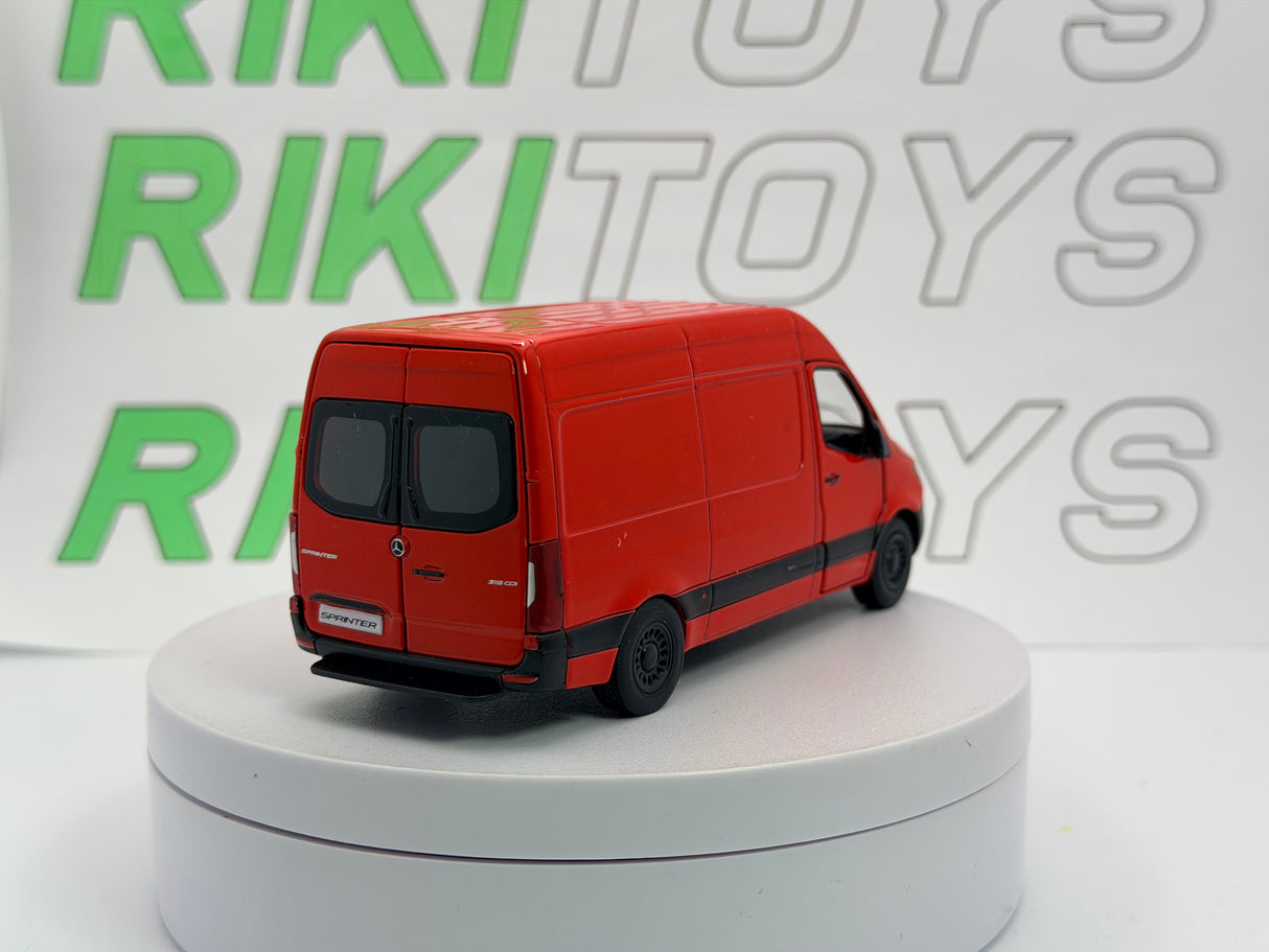 Mercedes Benz Sprinter Kinsmart 1/48 Rosso