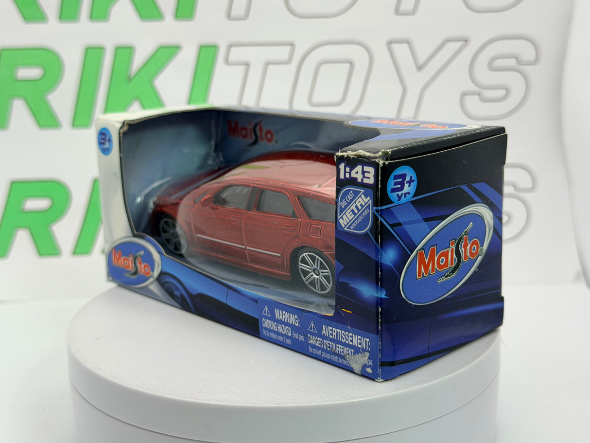 Chrysler 300 C Station Maisto 1/43 Rosso metallizzato