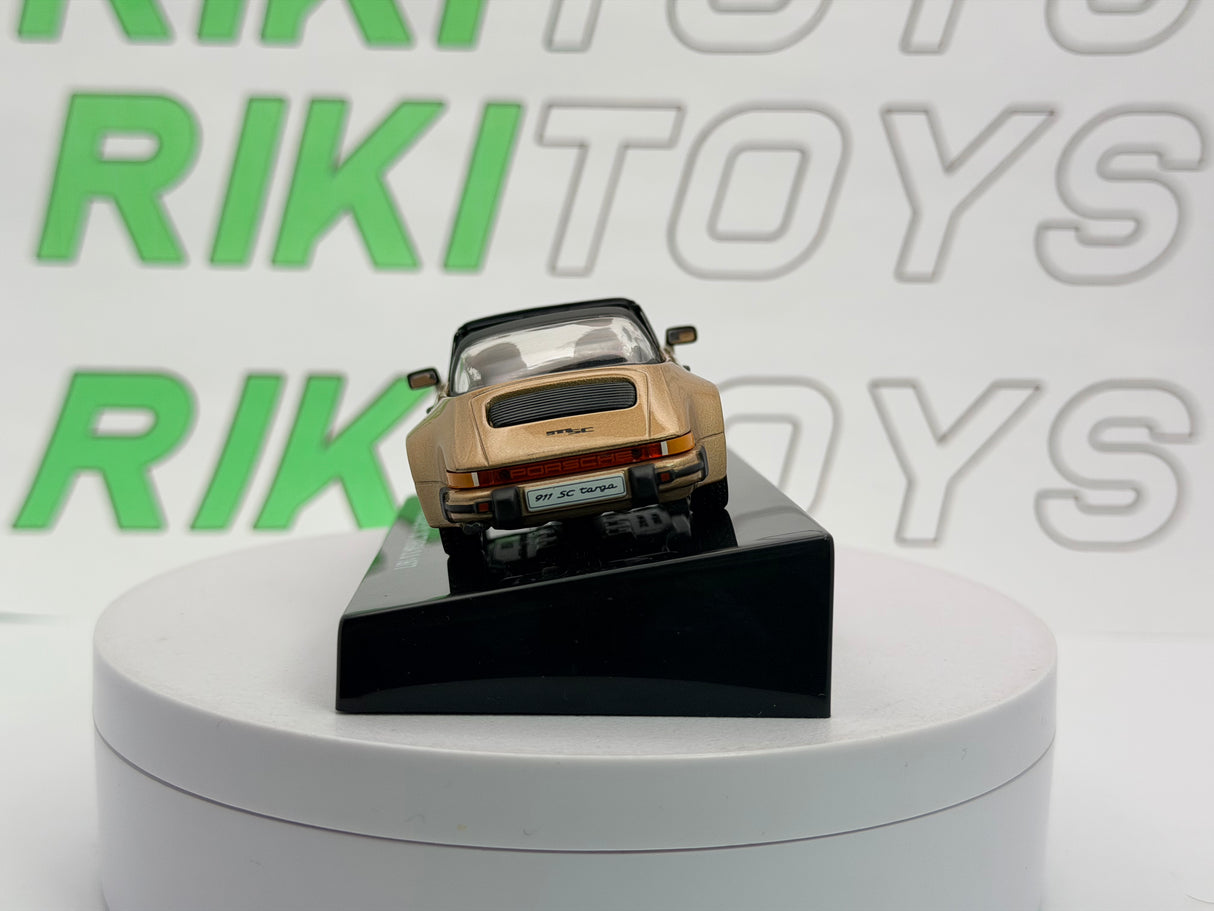 Porsche 911 SC Targa Edicola 1/43 Oro 1982