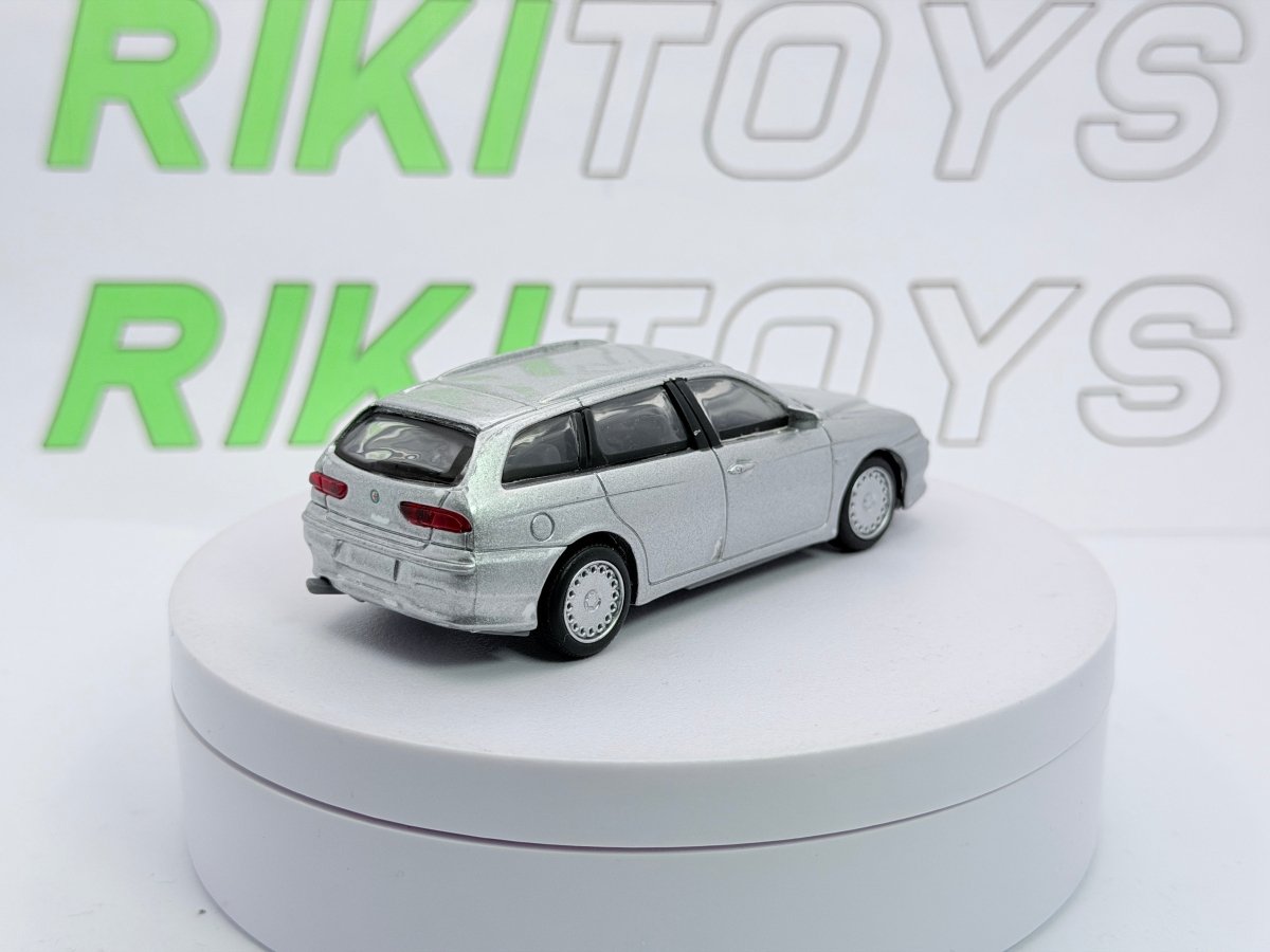 Alfa Romeo 156 Sportwagon New Ray 1/43 Argento - RikiToys - New Ray