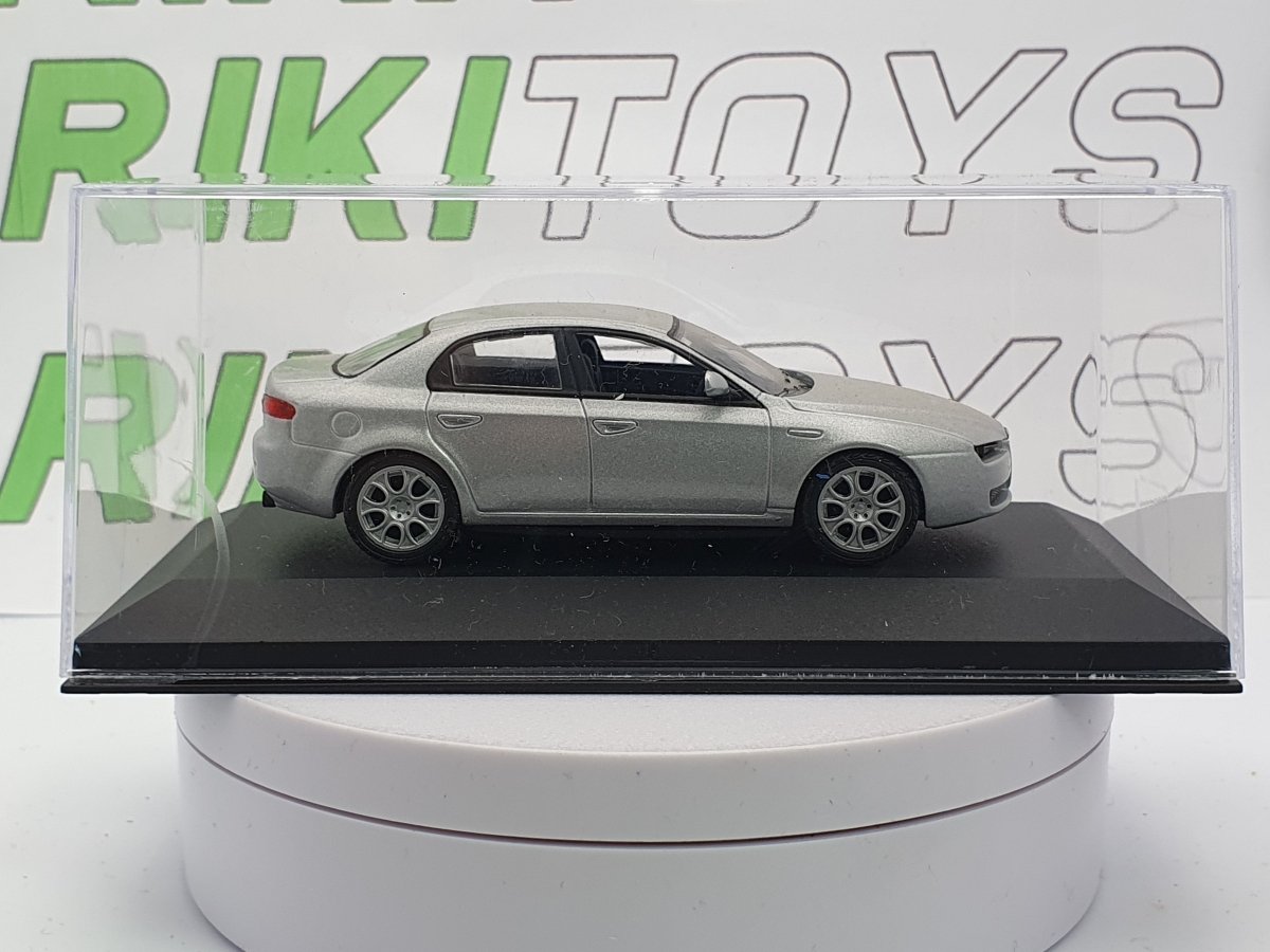 Alfa Romeo 159 Berlina Norev 1/43 Argento 2005 - RikiToys - Norev