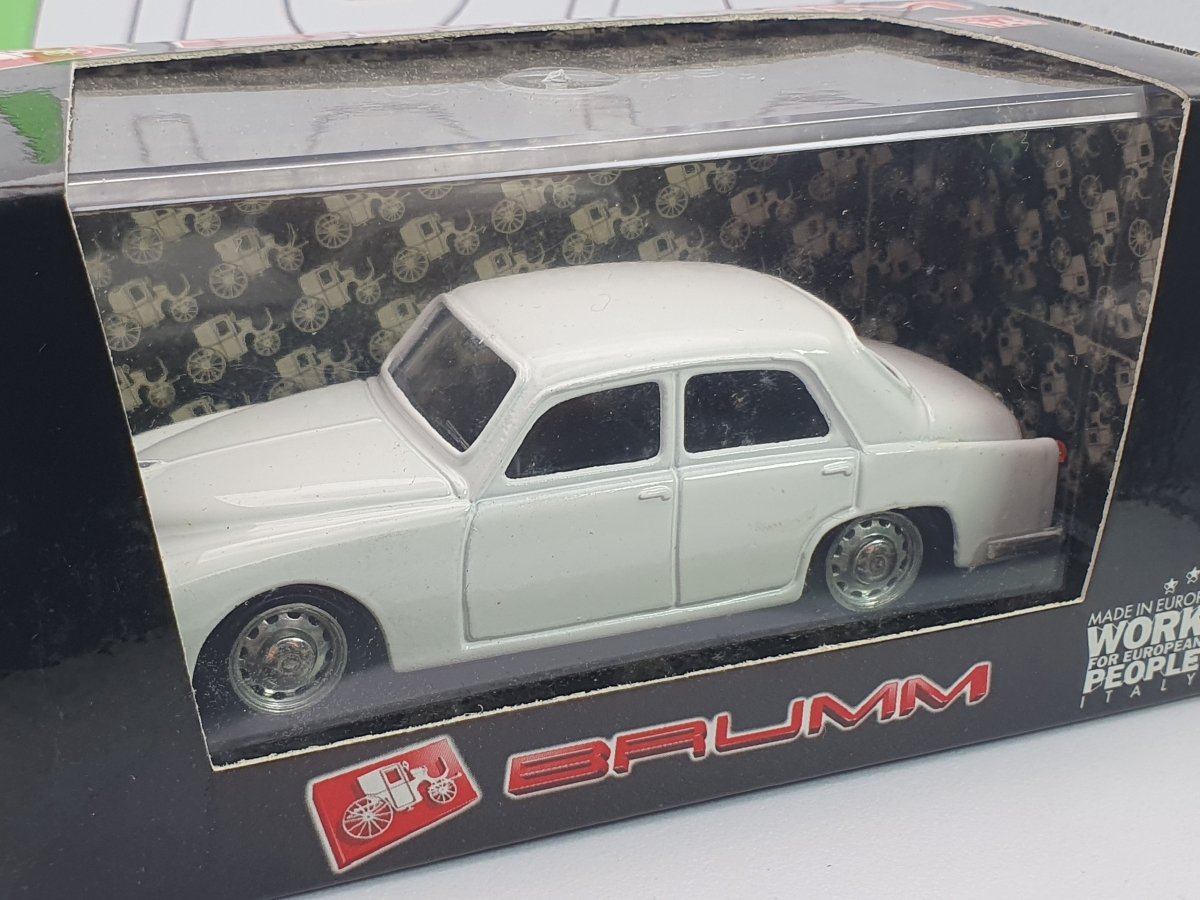 Alfa Romeo 1900 Berlina Brumm 1/43 Bianco 1950 - RikiToys - Brumm