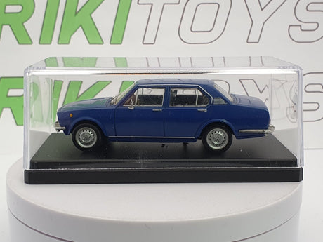 Alfa Romeo Alfetta Berlina Edicola 1/43 Blu 1972 - RikiToys - Edicola