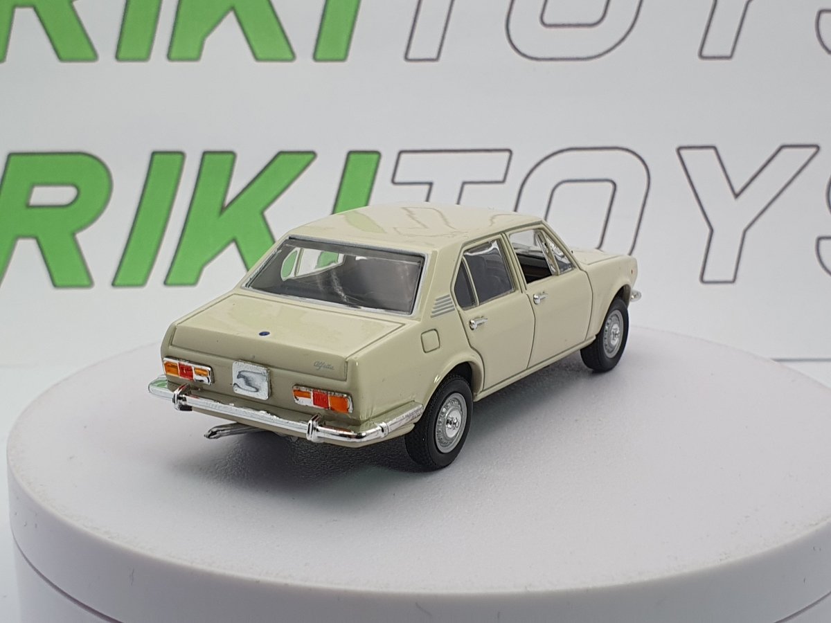 Alfa Romeo Alfetta Berlina Norev 1/43 1972 - RikiToys - Norev