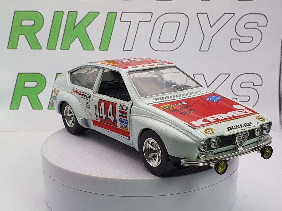 Alfa Romeo Alfetta GT Burago 1/24 Bianco - RikiToys - Burago#