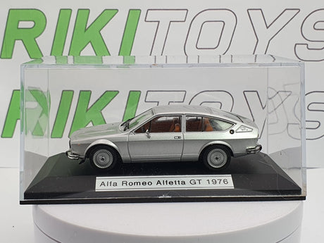 Alfa Romeo Alfetta GT Edicola 1/43 Argento 1976 - RikiToys - Edicola#