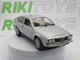 Alfa Romeo Alfetta GT Leo Models 1/24 Argento 1974 - RikiToys - Leo Models