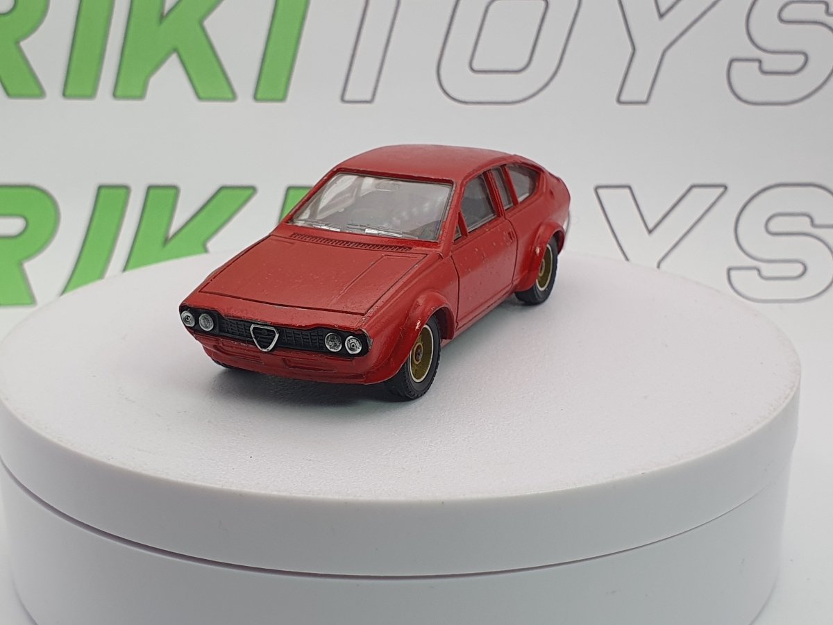 Alfa Romeo Alfetta GTV 6 Solido 1/43 Rosso 1983 - RikiToys - Solido
