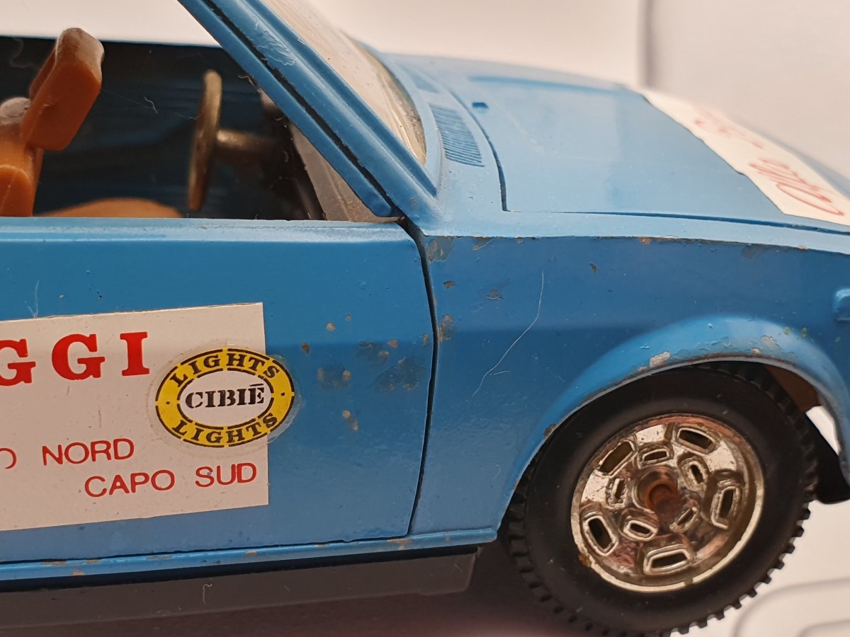 Alfa Romeo Alfetta Raid Mebetoys 1/24 - RikiToys