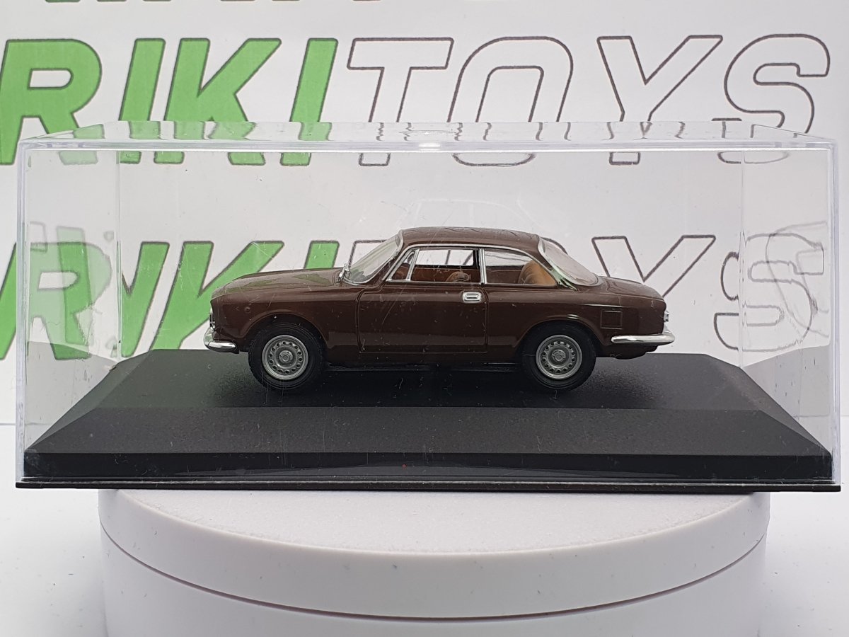 Alfa Romeo Giulia GT Junior Edicola 1/43 Marrone 1971 - RikiToys - Edicola