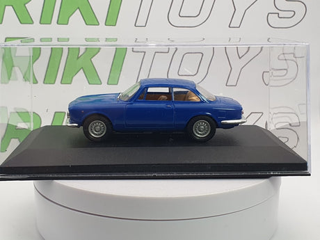 Alfa Romeo Giulia GT Solido 1/43 Blu 1971 - RikiToys - Solido