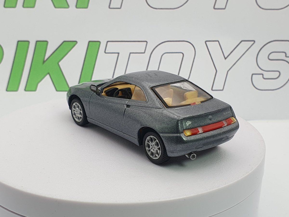 Alfa Romeo GTV 916 Coupé Solido 1/43 RikiToys