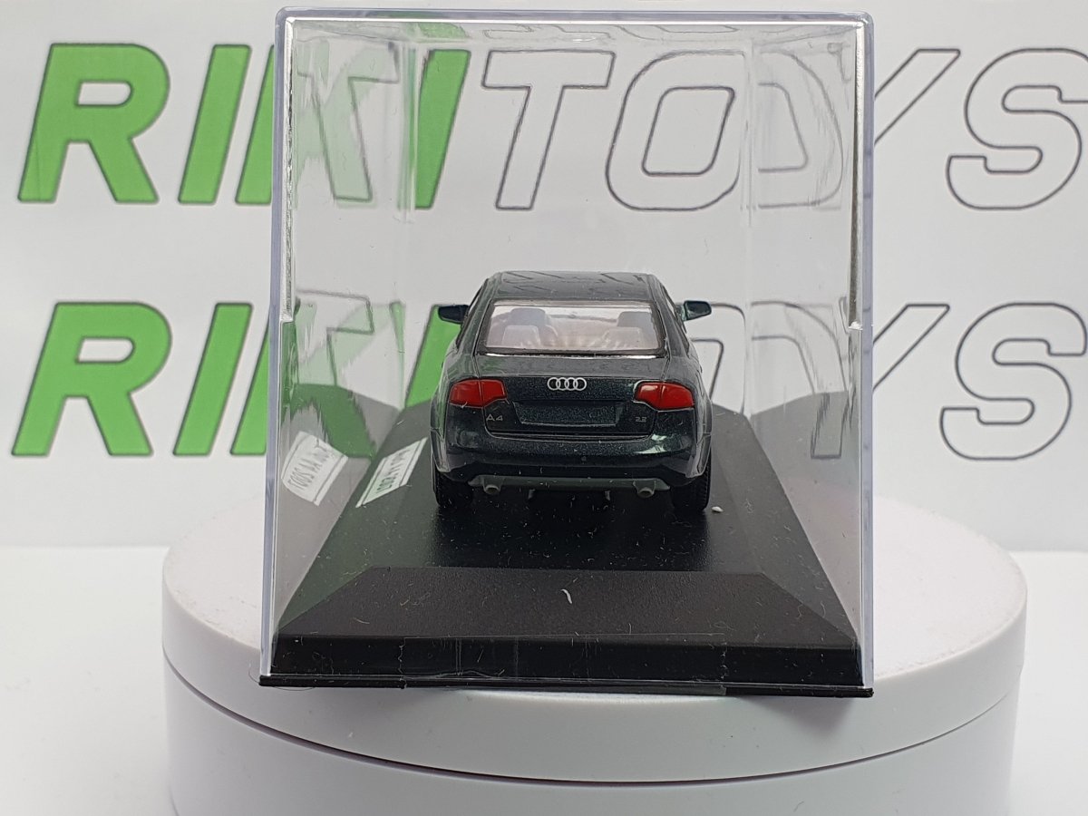 Audi A4 Berlina New Ray 1/43 - RikiToys - New Ray#