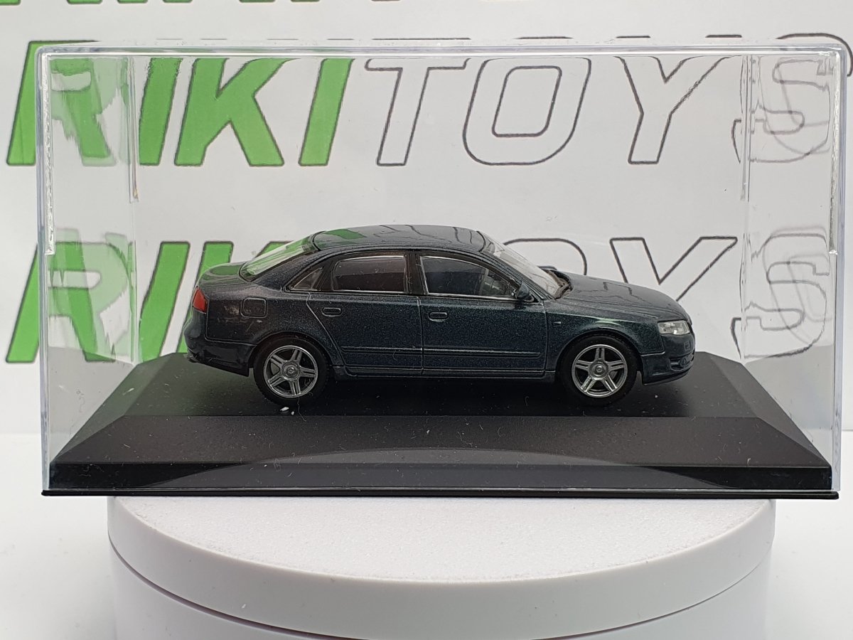 Audi A4 Berlina New Ray 1/43 - RikiToys - New Ray#