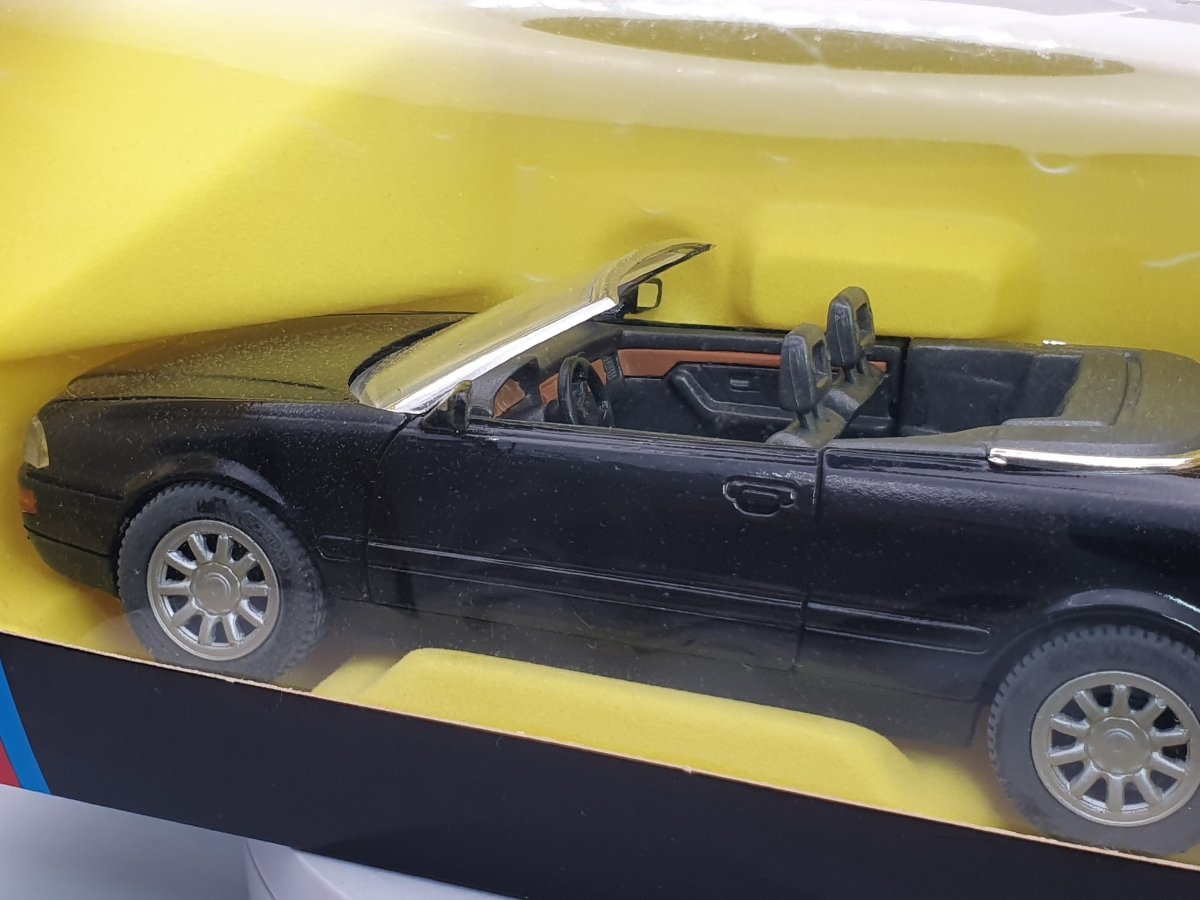 Audi Cabrio Schabak 1/24 Nero - RikiToys - Schabak