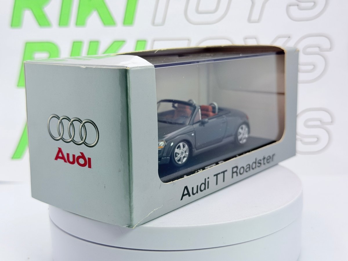 Audi TT Cabriolet Minichamps 1/43 Grigio 1999 - RikiToys - Minichamps