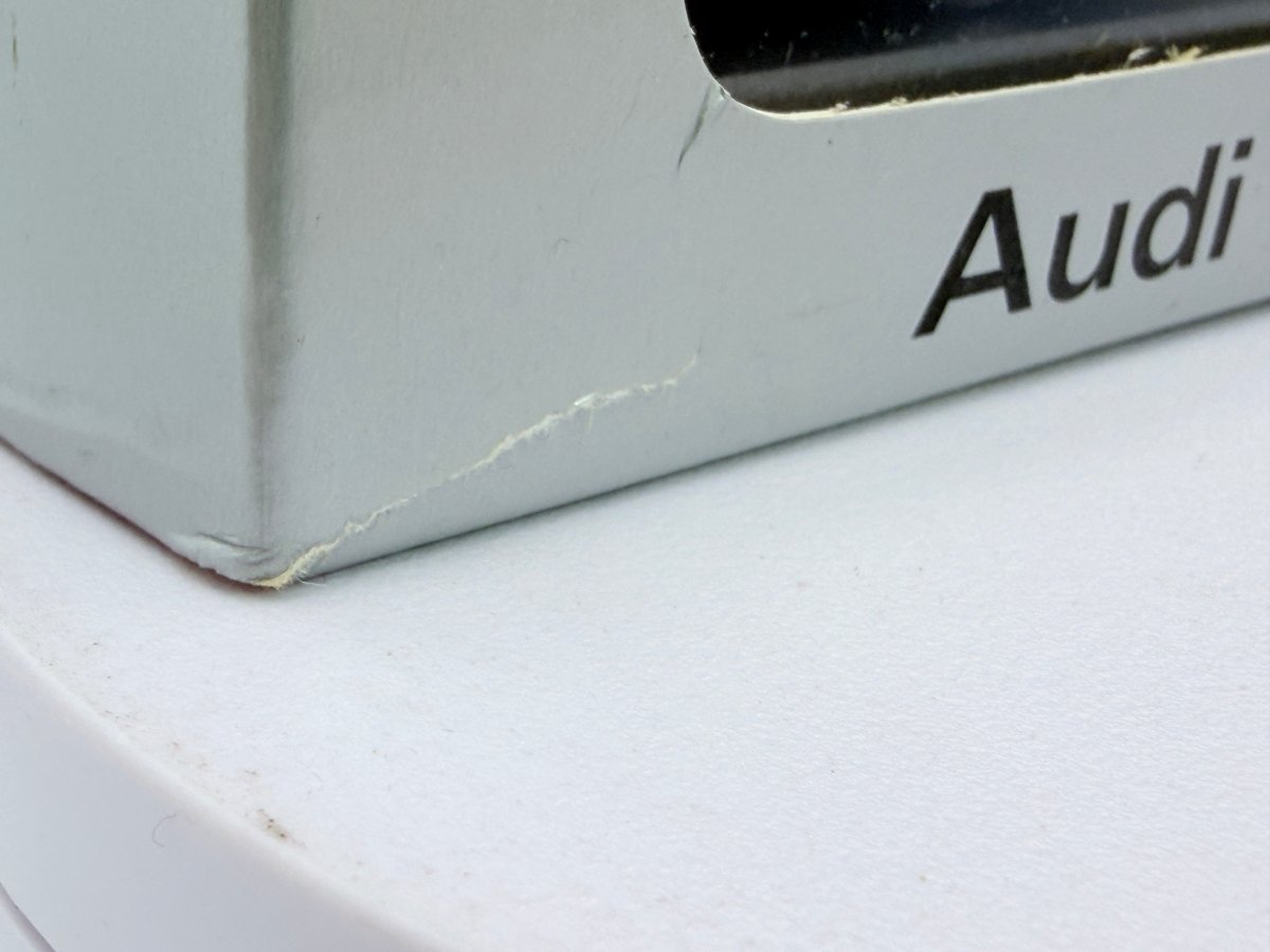 Audi TT Cabriolet Minichamps 1/43 Grigio 1999 - RikiToys - Minichamps