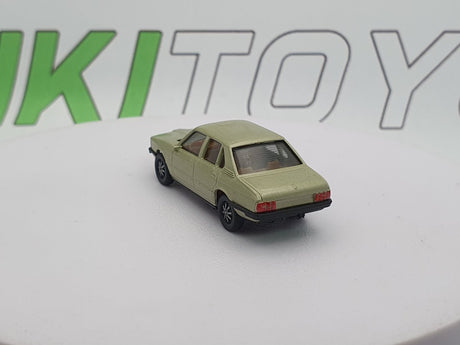 BMW 528i E12 Herpa 1/87 Verde 1972 - RikiToys - Herpa