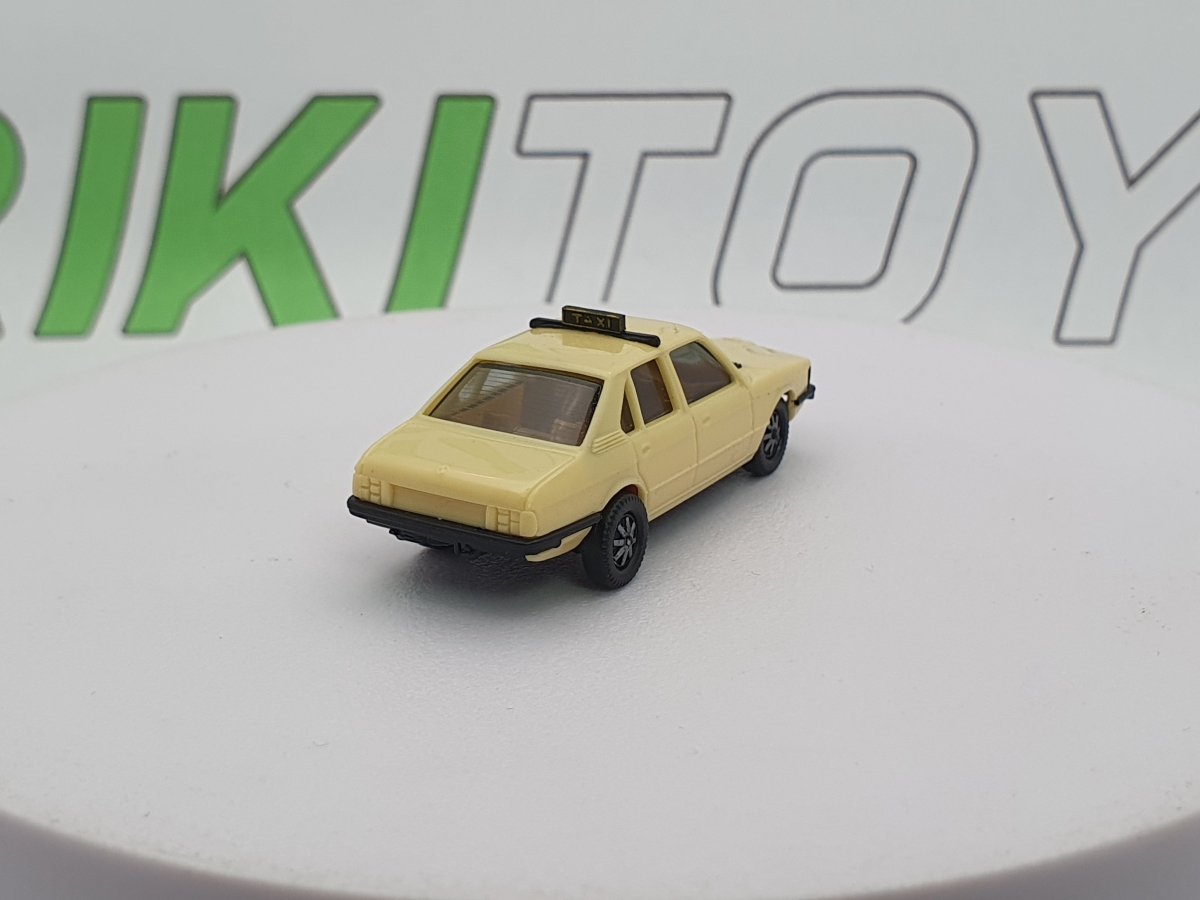 BMW 528i E12 Taxi Herpa 1/87 Beige 1972 - RikiToys - Herpa