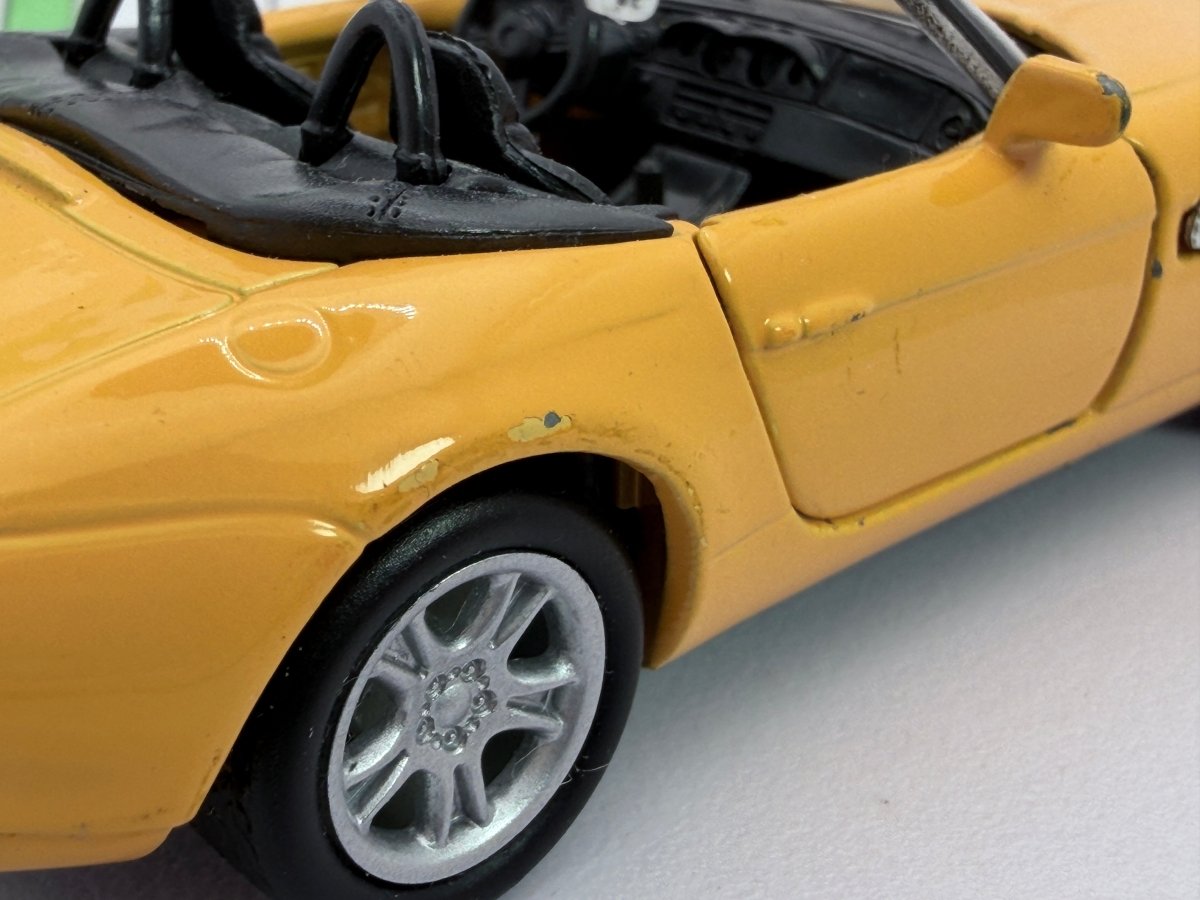 BMW Z8 Welly 1/38 Giallo - RikiToys - Welly