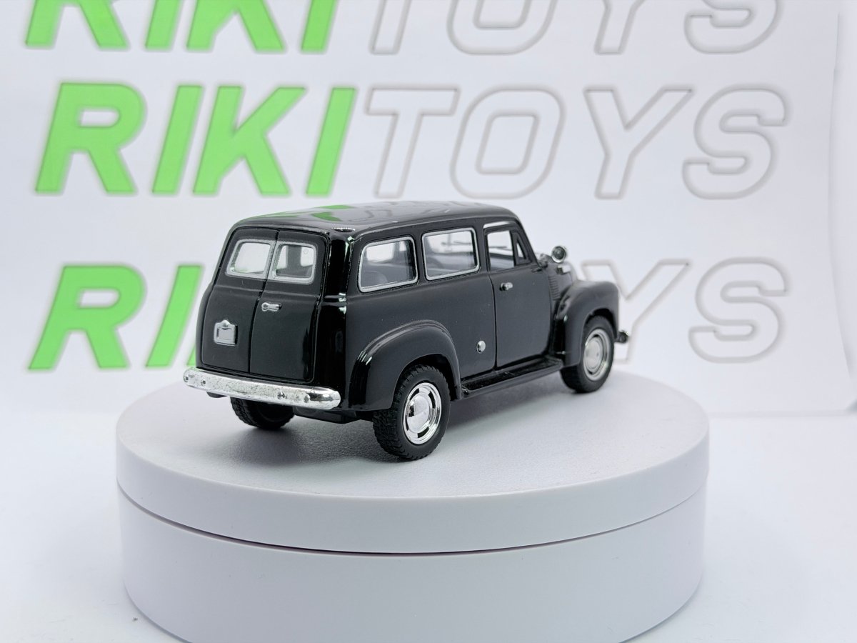 Chevrolet Suburban Kinsmart 1/36 Nero 1950 - RikiToys - Kinsmart