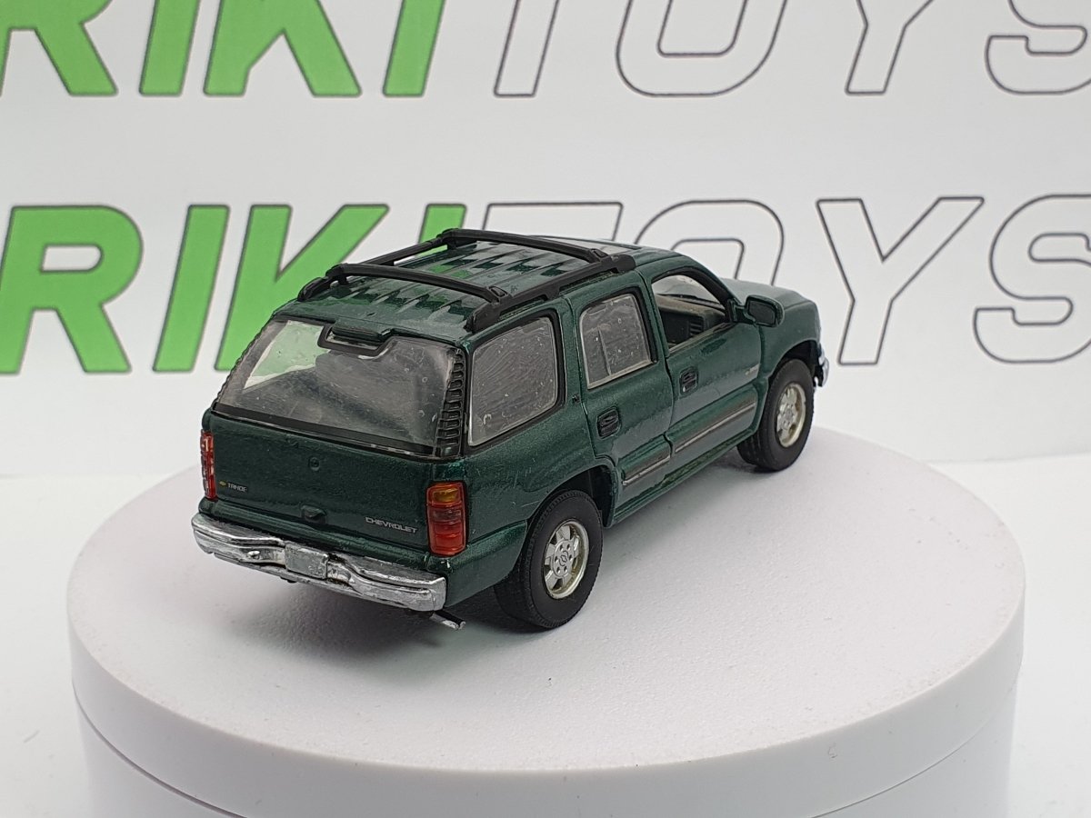 Chevrolet Tahoe Cararama 1/43 Verde 2001 - RikiToys - Cararama#