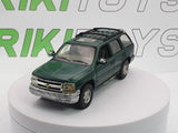 Chevrolet Tahoe Cararama 1/43 Verde 2001 - RikiToys - Cararama#