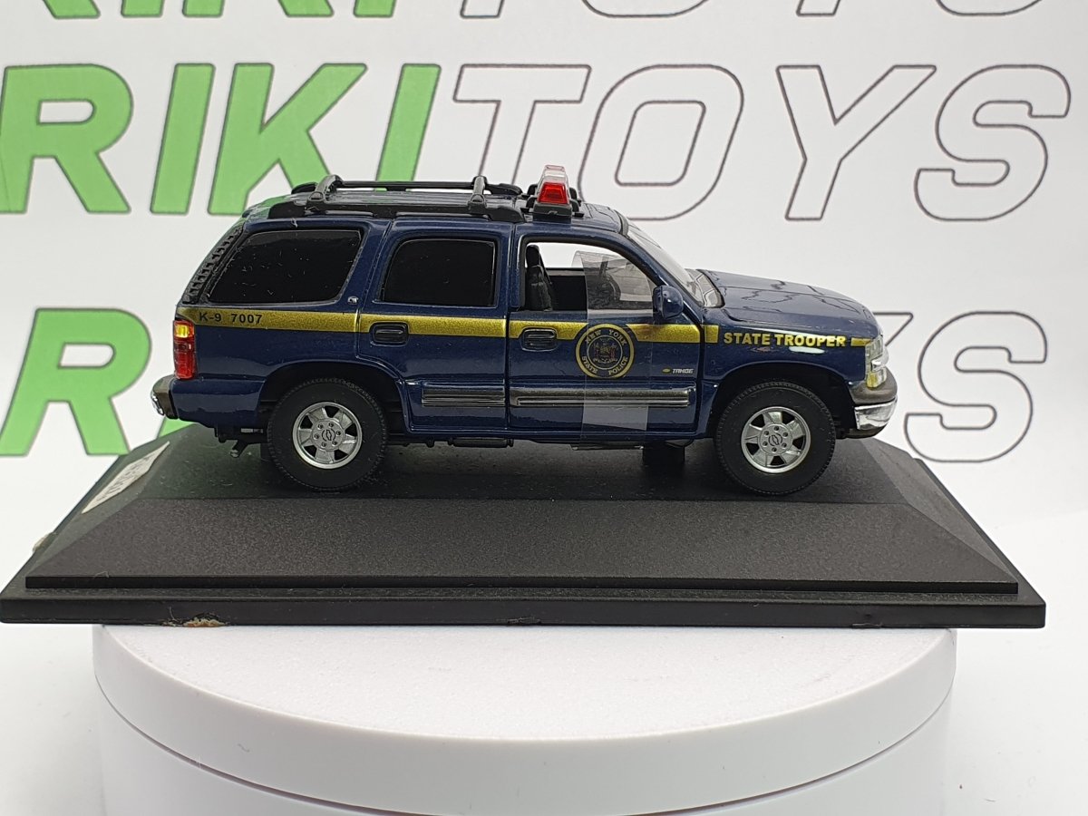 Chevrolet Tahoe Edicola 1/43 Blu 2002 - RikiToys - Edicola