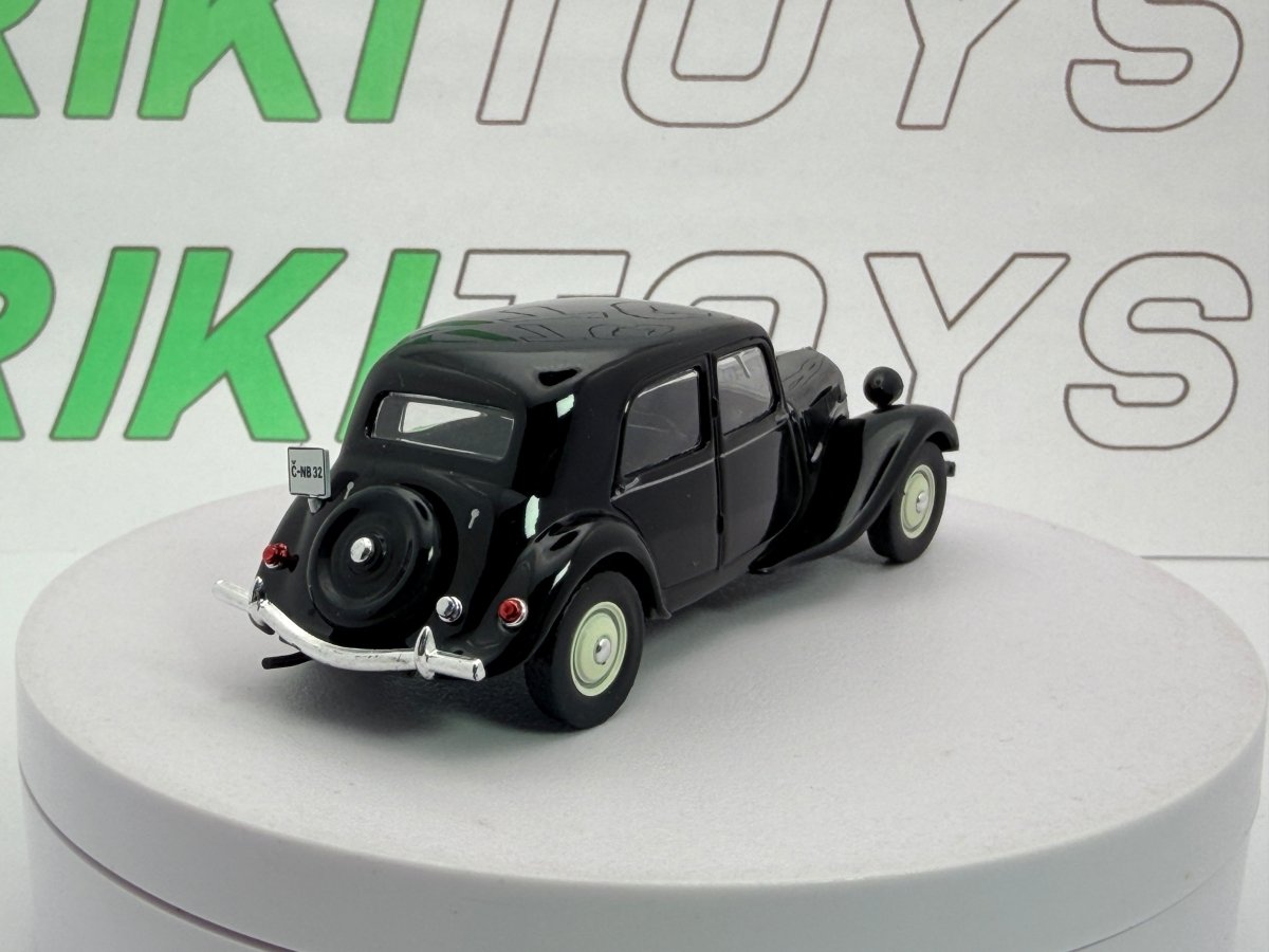 Citroen 11 BL Edicola 1/43 Nero - RikiToys - Edicola