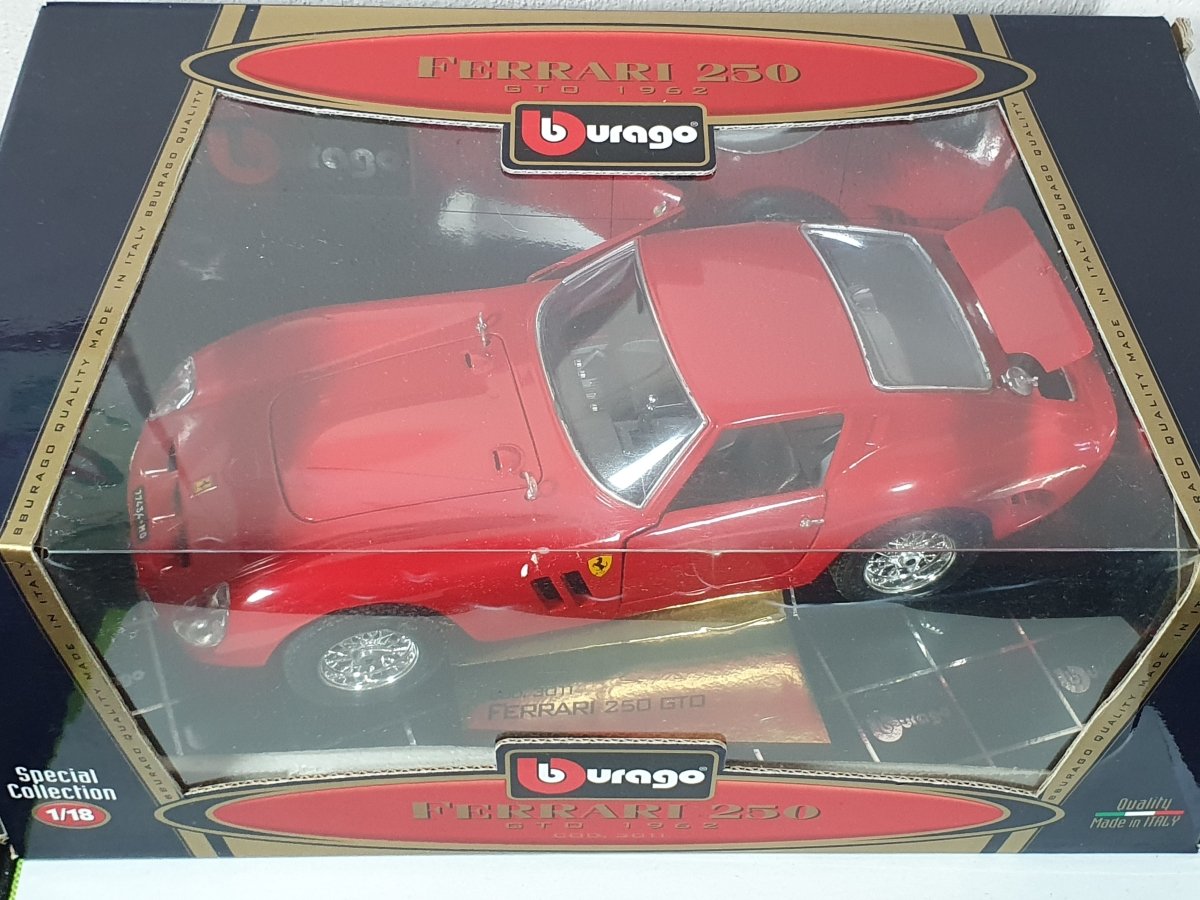 Ferrari 250 GTO Burago 1/18 Rosso 1961 - RikiToys - Burago