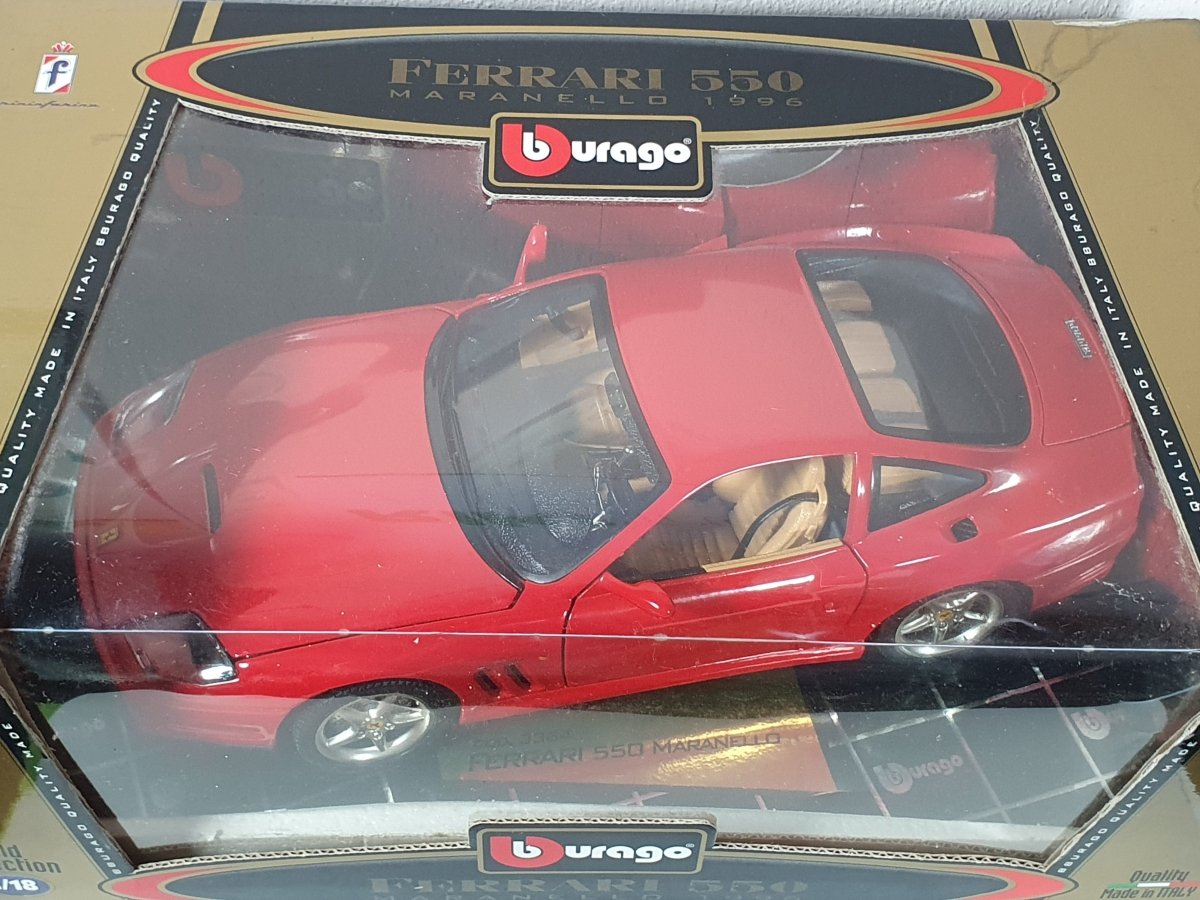 Ferrari 550 Maranello Burago 1/18 Rosso 1996 - RikiToys - Burago